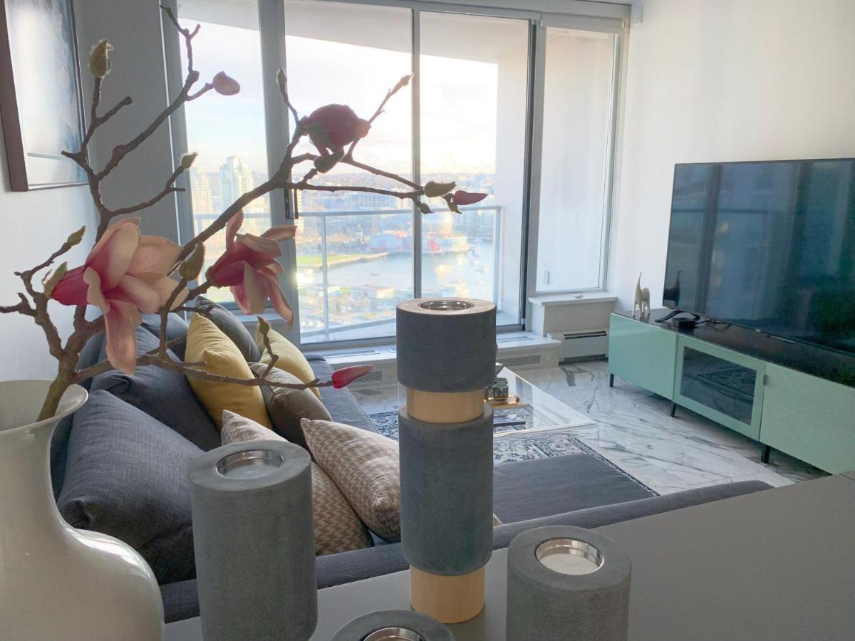 Apartment Downtown+amazing View+2bd/2ba Free Parking Vancouver