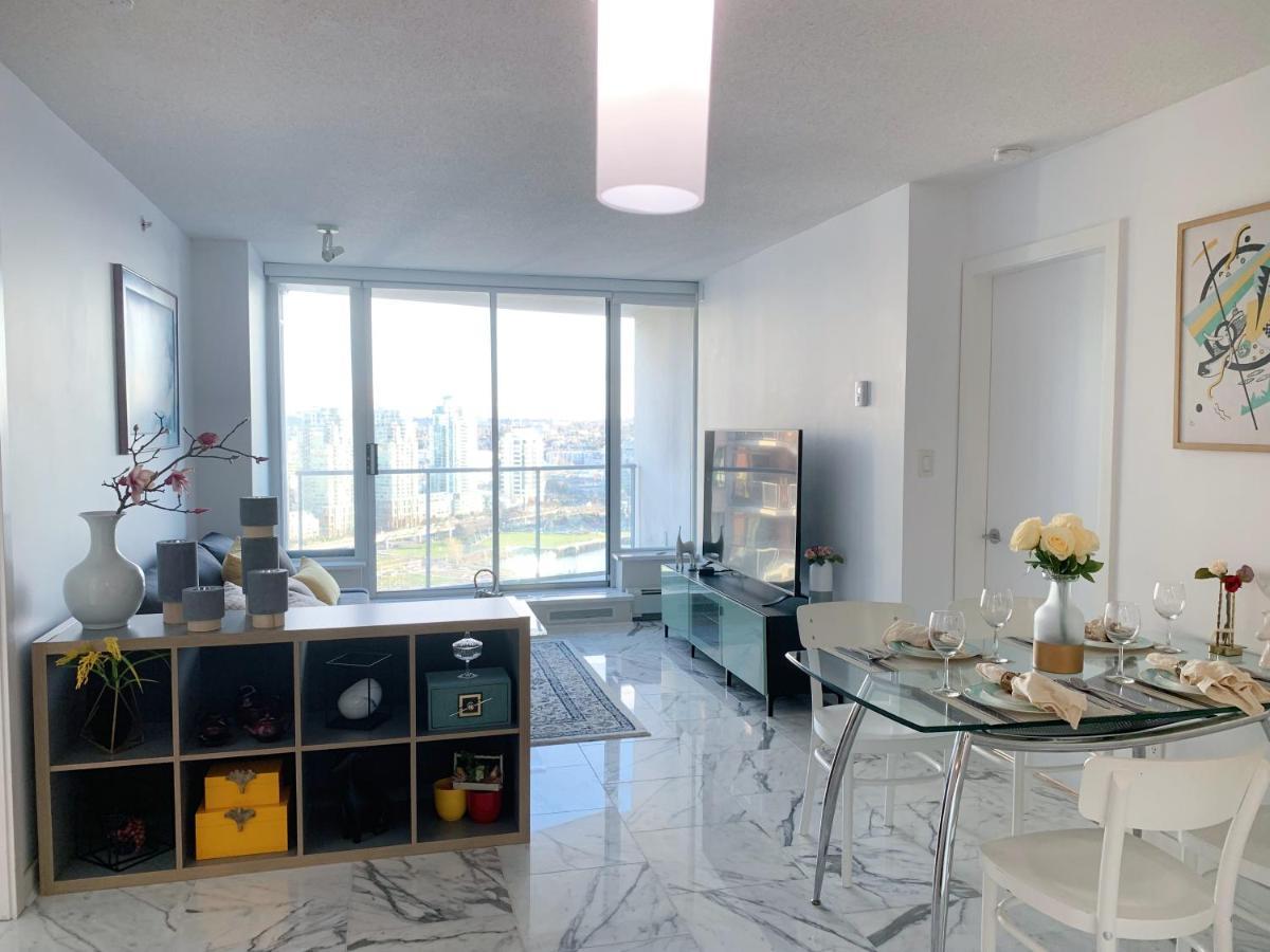 Downtown+amazing View+2bd/2ba Free Parking Apartment