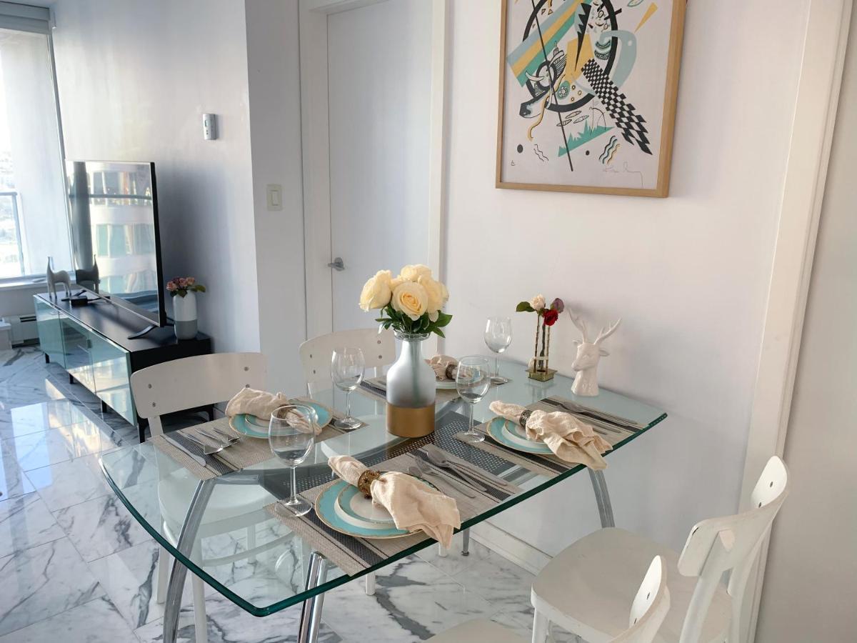 Downtown+amazing View+2bd/2ba Free Parking Apartment *