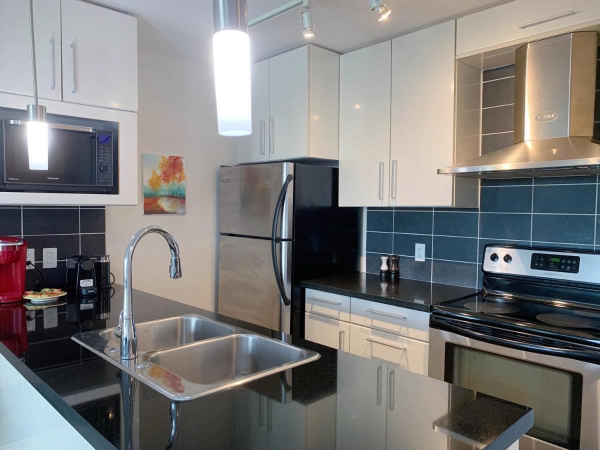 Downtown+amazing View+2bd/2ba Free Parking Apartment *