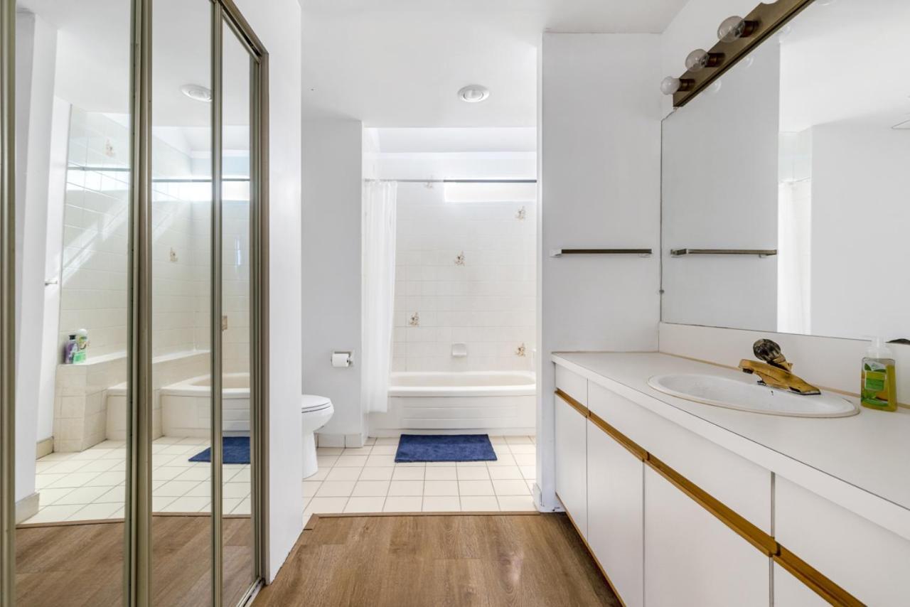 Sunny 1-bedroom Private In Charming Vancouver