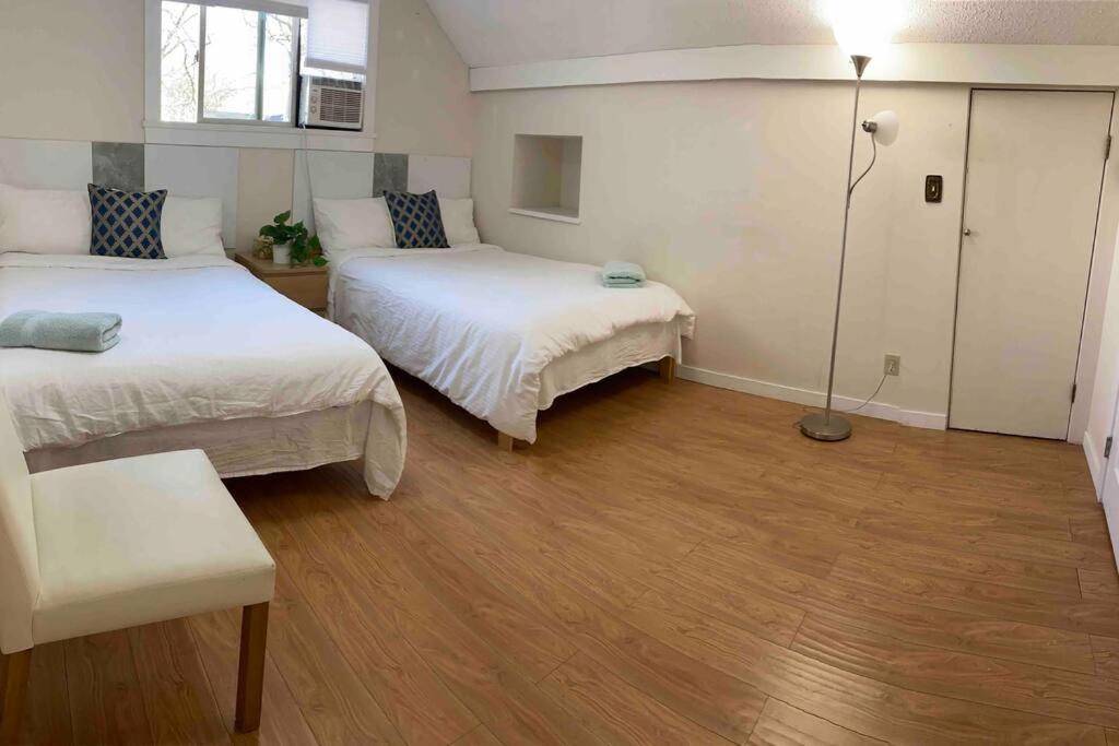 Westside Pool Home-8 Min To Downtown, Yard Parking *