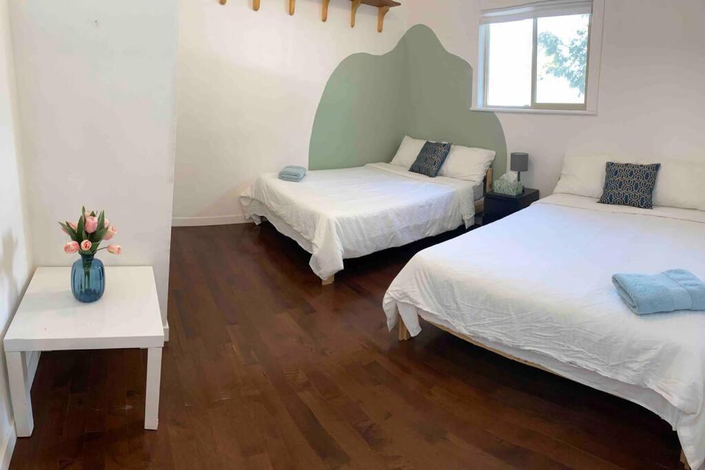 Villa Westside Pool Home-8 Min To Downtown, Yard Parking Vancouver