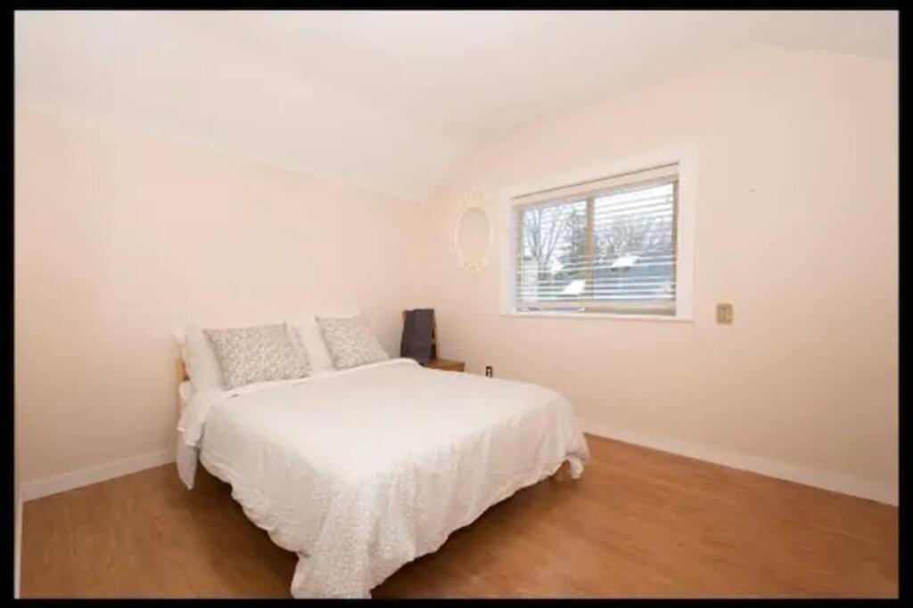 Westside Pool Home-8 Min To Downtown, Yard Parking