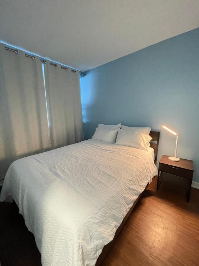 Downtown 1br At Granville Strip Near Bay Apartment Vancouver