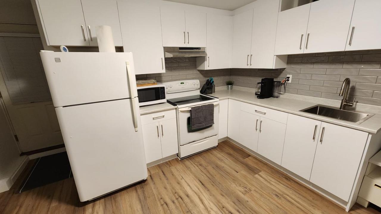 Charming East Hideaway - Near Skytrain Guest house Vancouver