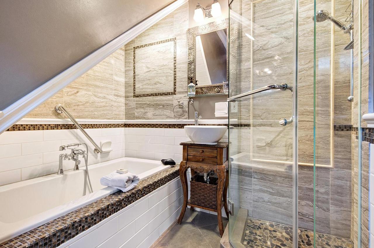 Guest house The Ivy On Parker 4*