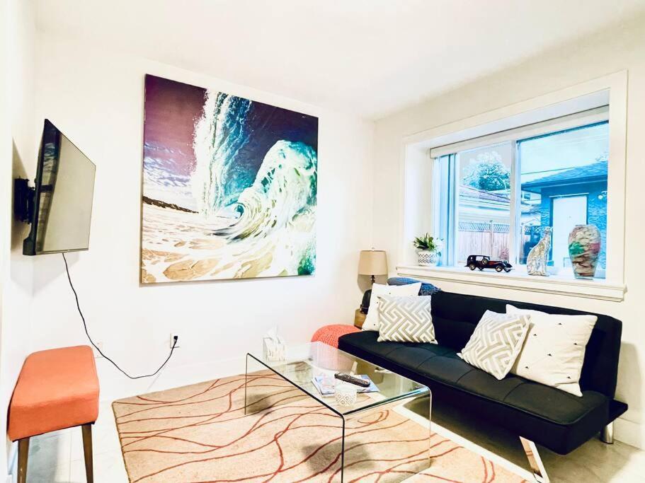 Charming 1br Near Metrotown Dt Burnaby/