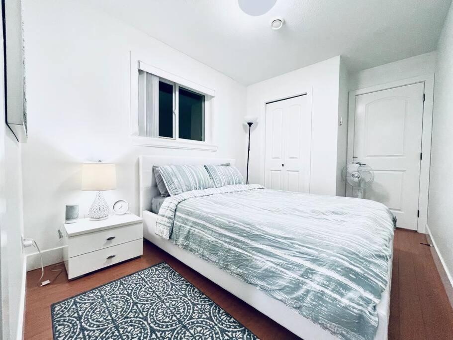 Holiday home Charming 1br Near Metrotown Dt Burnaby/