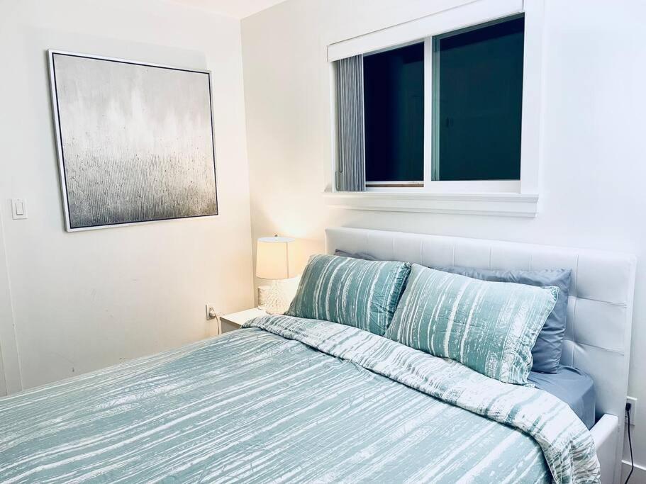 Charming 1br Near Metrotown Dt Burnaby/ * Vancouver