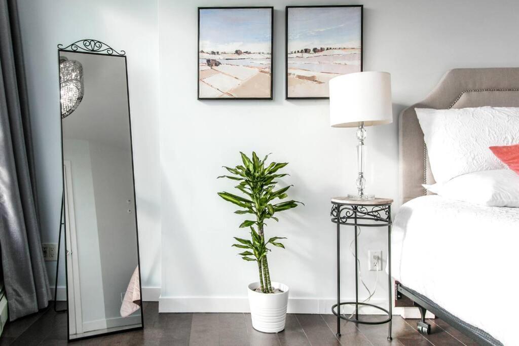 Downtown 1 Bedroom Water View