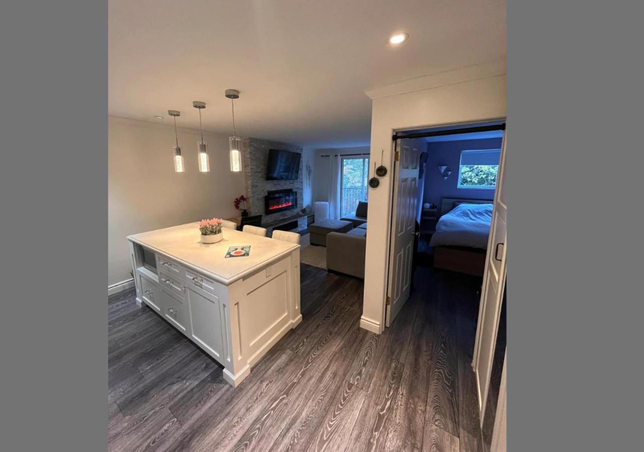 Ocean -1bdr- King Bed- Kitsilano Beach W/parking Apartment Vancouver