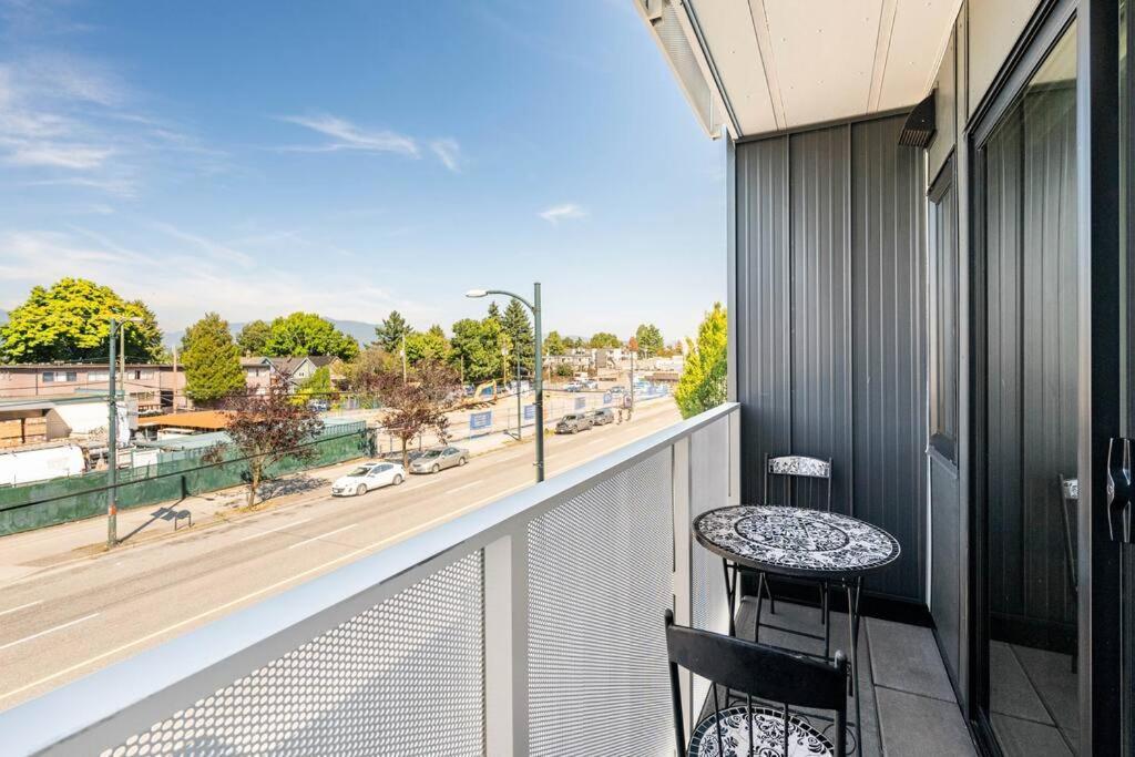 Urban Oasis: Stylish Vancouver