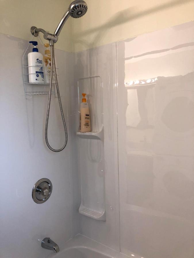 Cozy Guest Close To Downtown & Sights & 7-eleven Convenience Store Homestay