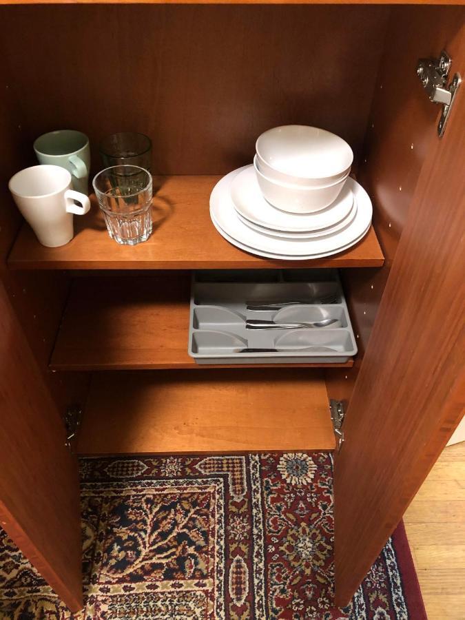 Cozy Guest Close To Downtown & Sights & 7-eleven Convenience Store Homestay