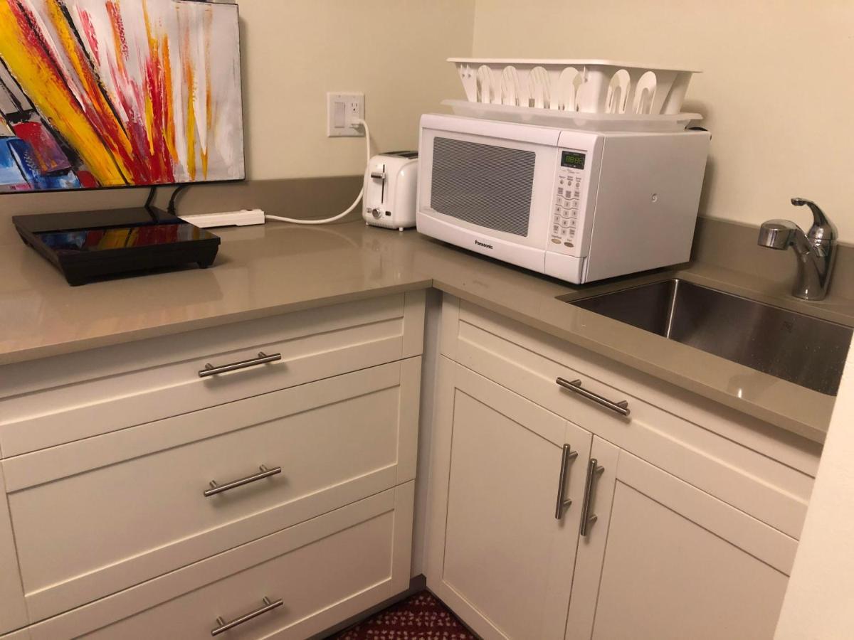 Cozy Guest Close To Downtown & Sights & 7-eleven Convenience Store * Vancouver