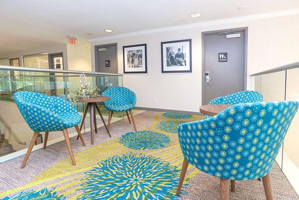 Hampton & Suites, By Hilton - Downtown Vancouver