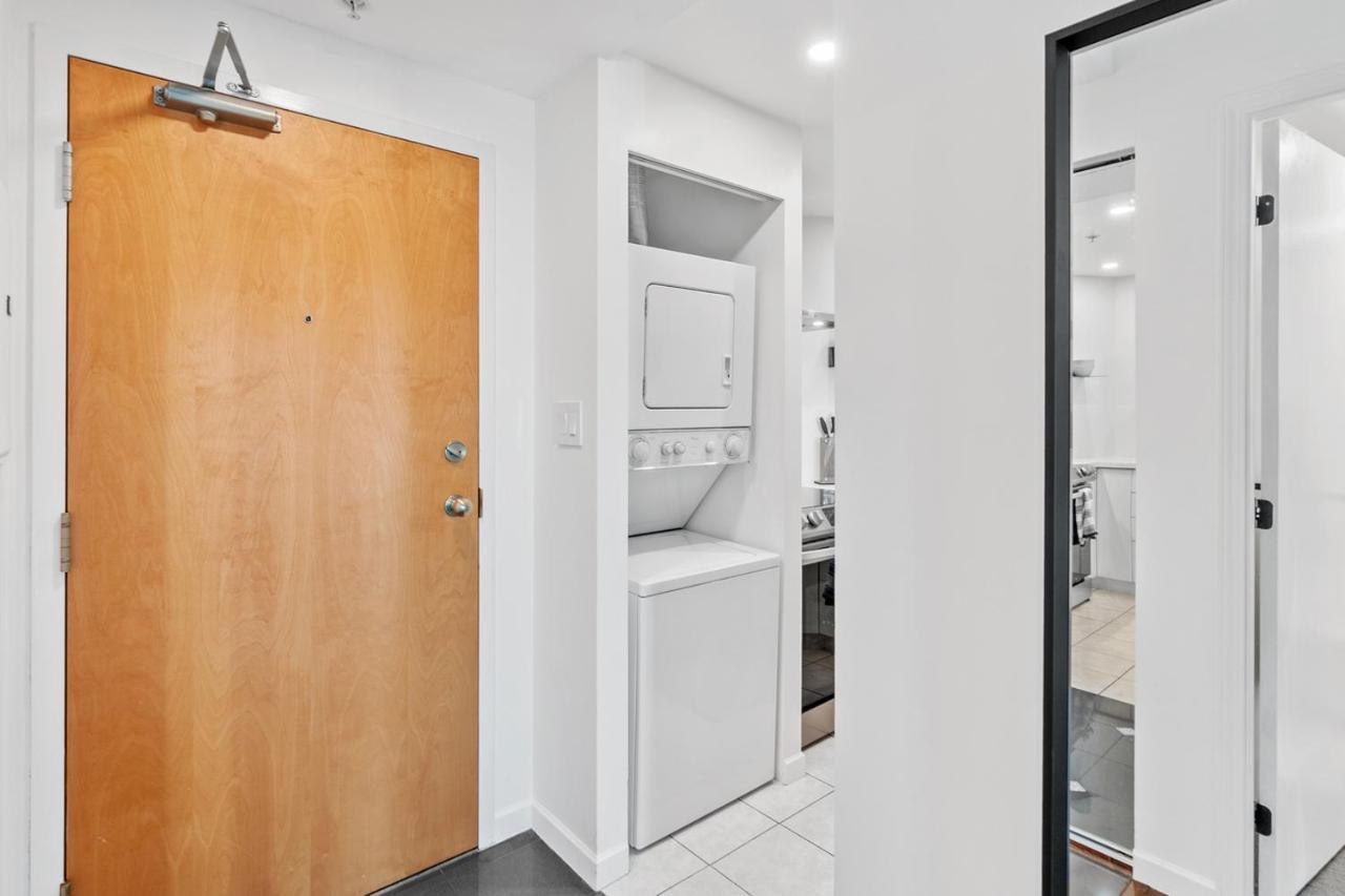 Apartment Downtown Luxury 1br Coal Harbour *