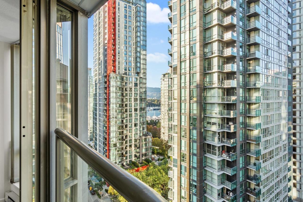 Apartment Downtown Luxury 1br Coal Harbour
