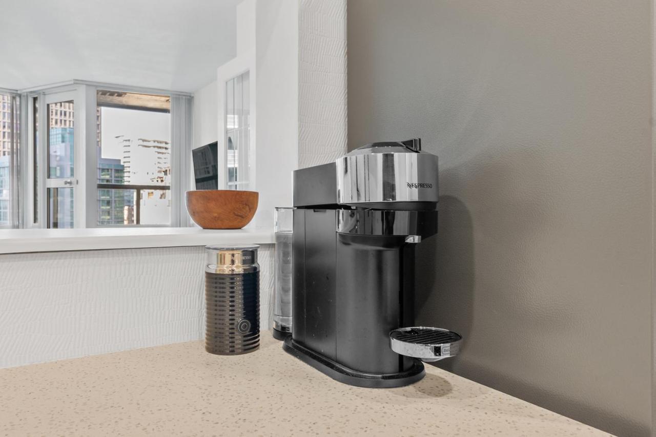 Downtown Luxury 1br Coal Harbour * Vancouver