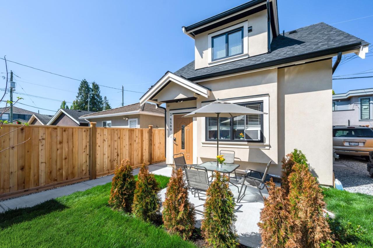 Three Bedrooms Brand New Laneway House Near Public Transit * Vancouver