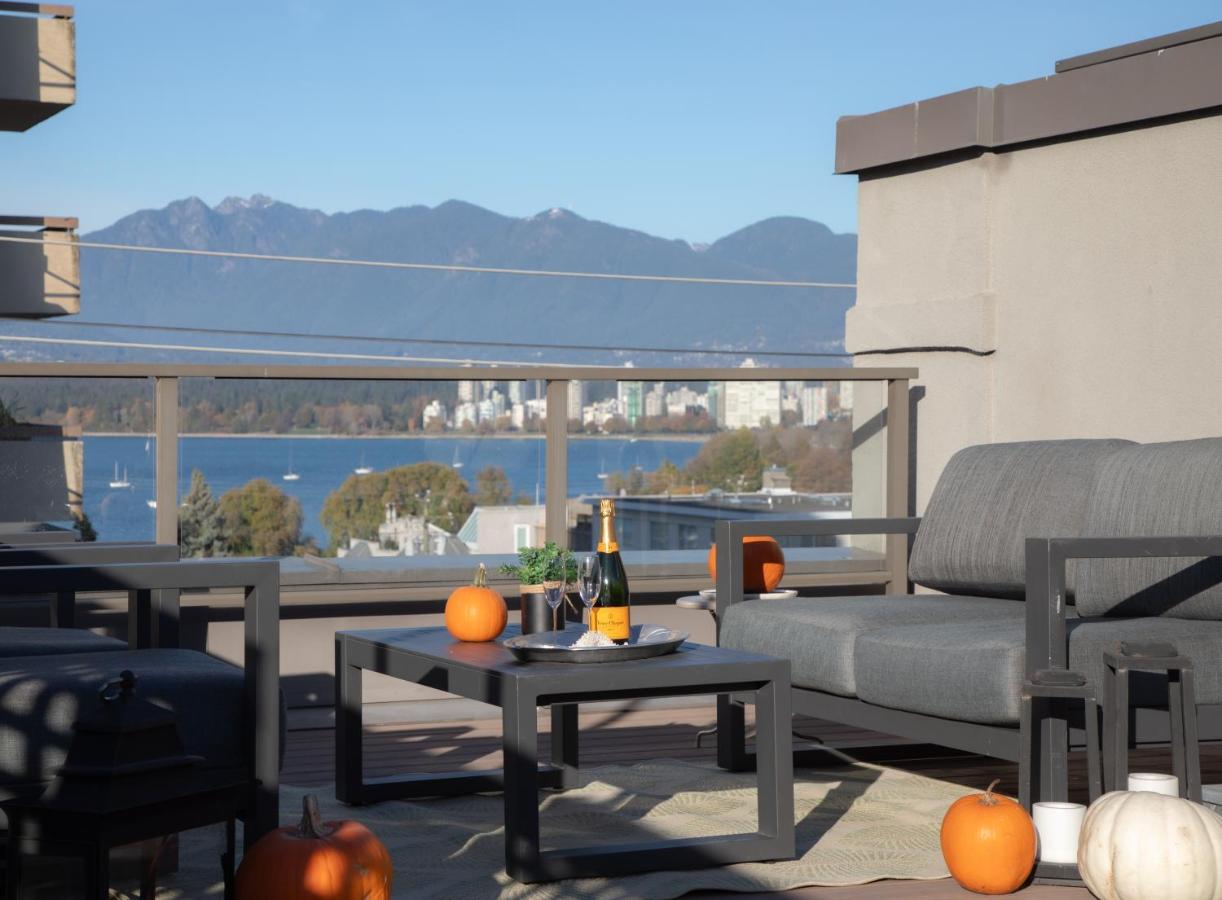 Historic Townhouse In Kitsilano *