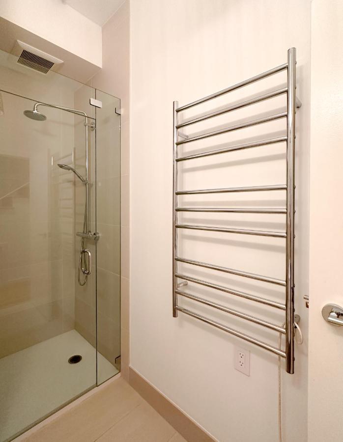 Historic Townhouse In Kitsilano *