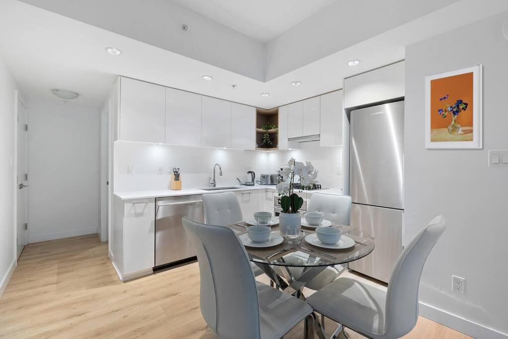 Apartment Elegant 2-bedroom Duplex Haven In Vibrant Yaletown