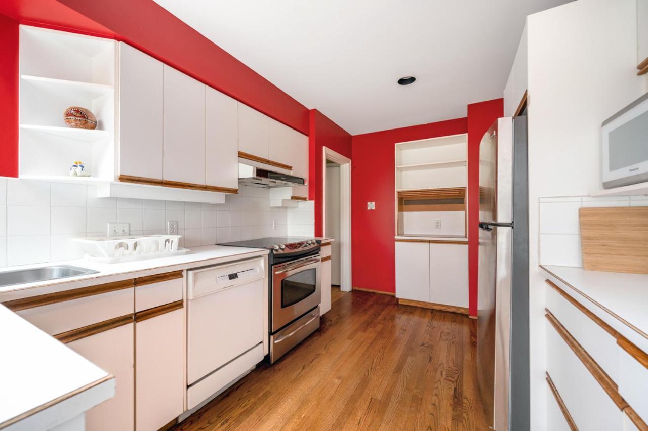 Tranquil Haven Near Attractions 2bd Upper Floor Or 2bd Basement Floor Holiday home