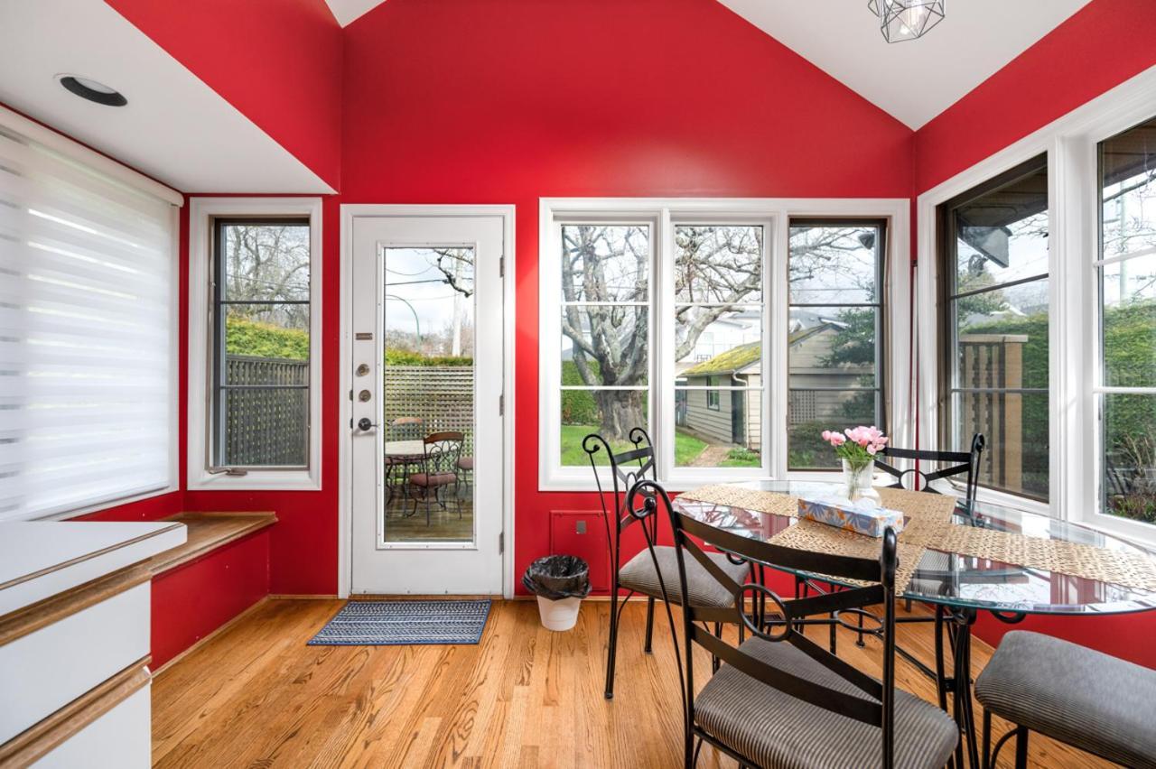 Tranquil Haven Near Attractions 2bd Upper Floor Or 2bd Basement Floor * Vancouver