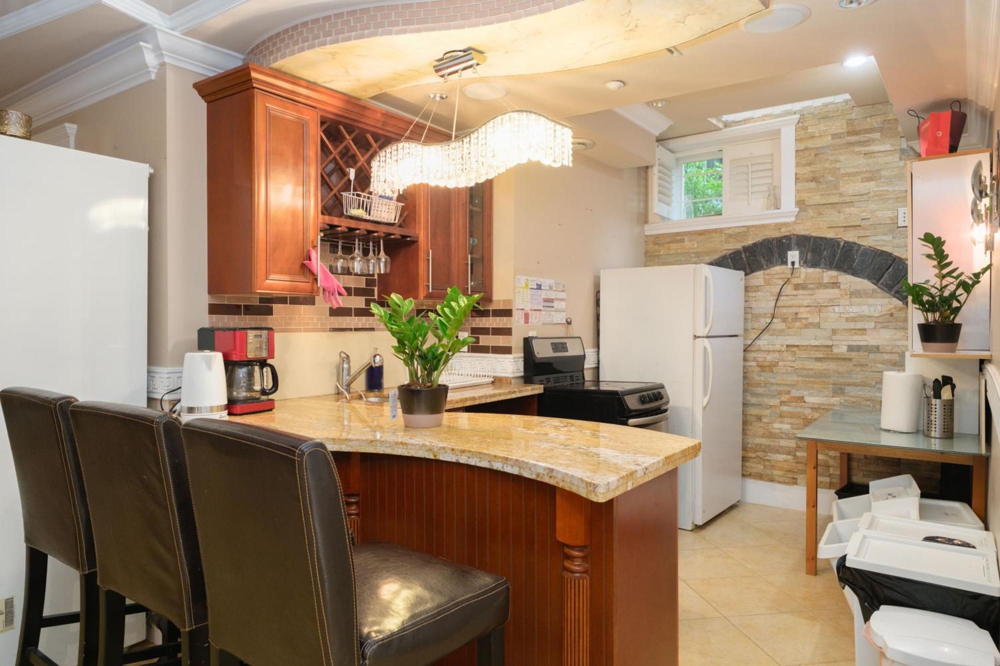 Oakridge Luxury Homestay Vancouver