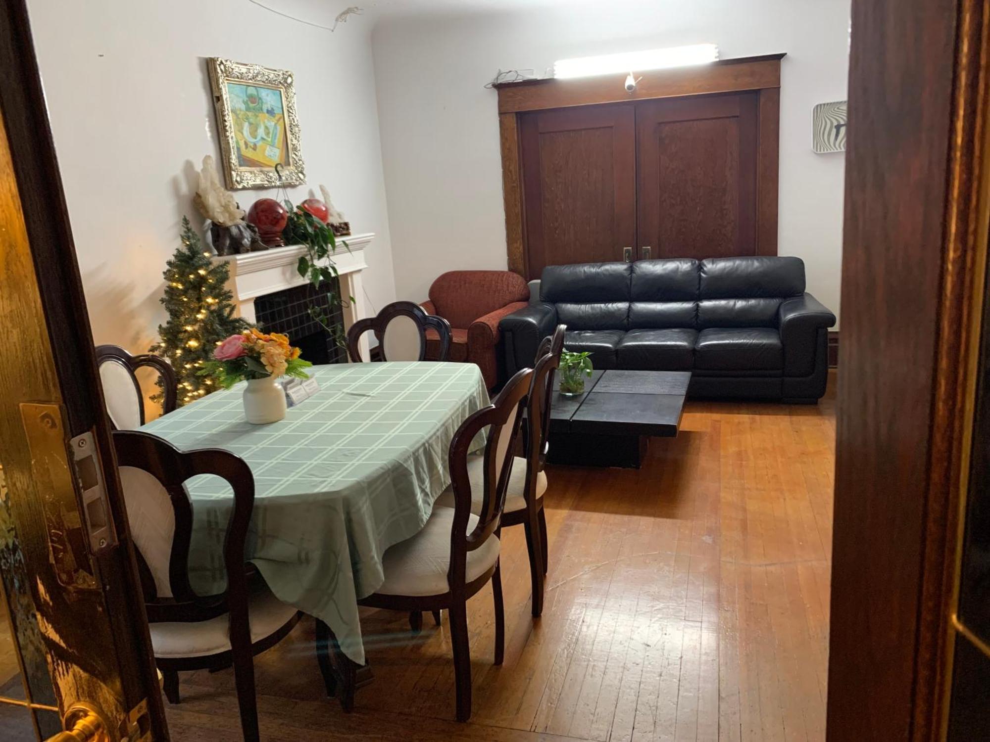 Cambie Homestay *