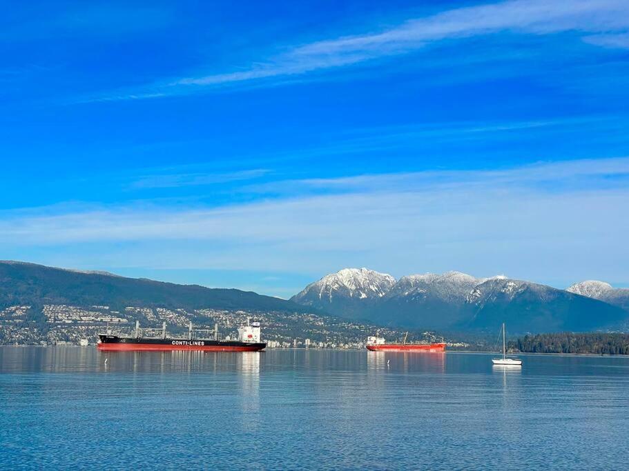Oceanview Luxury 4-bedrooms Point Grey Holiday home Vancouver