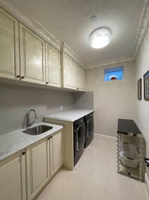 Holiday home Oceanview Luxury 4-bedrooms Point Grey