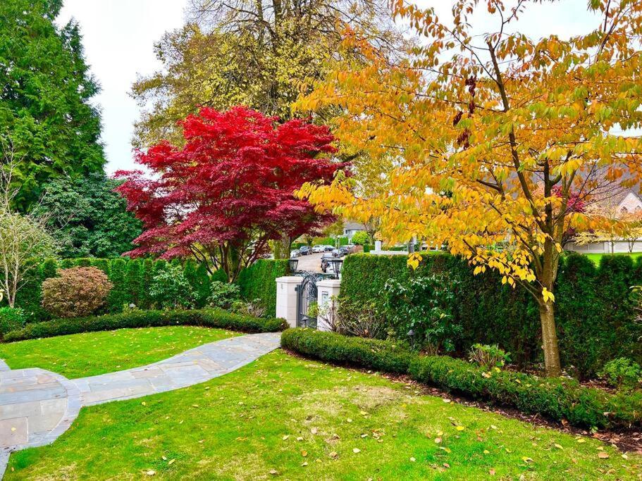 Oceanview Luxury 4-bedrooms Point Grey * Vancouver