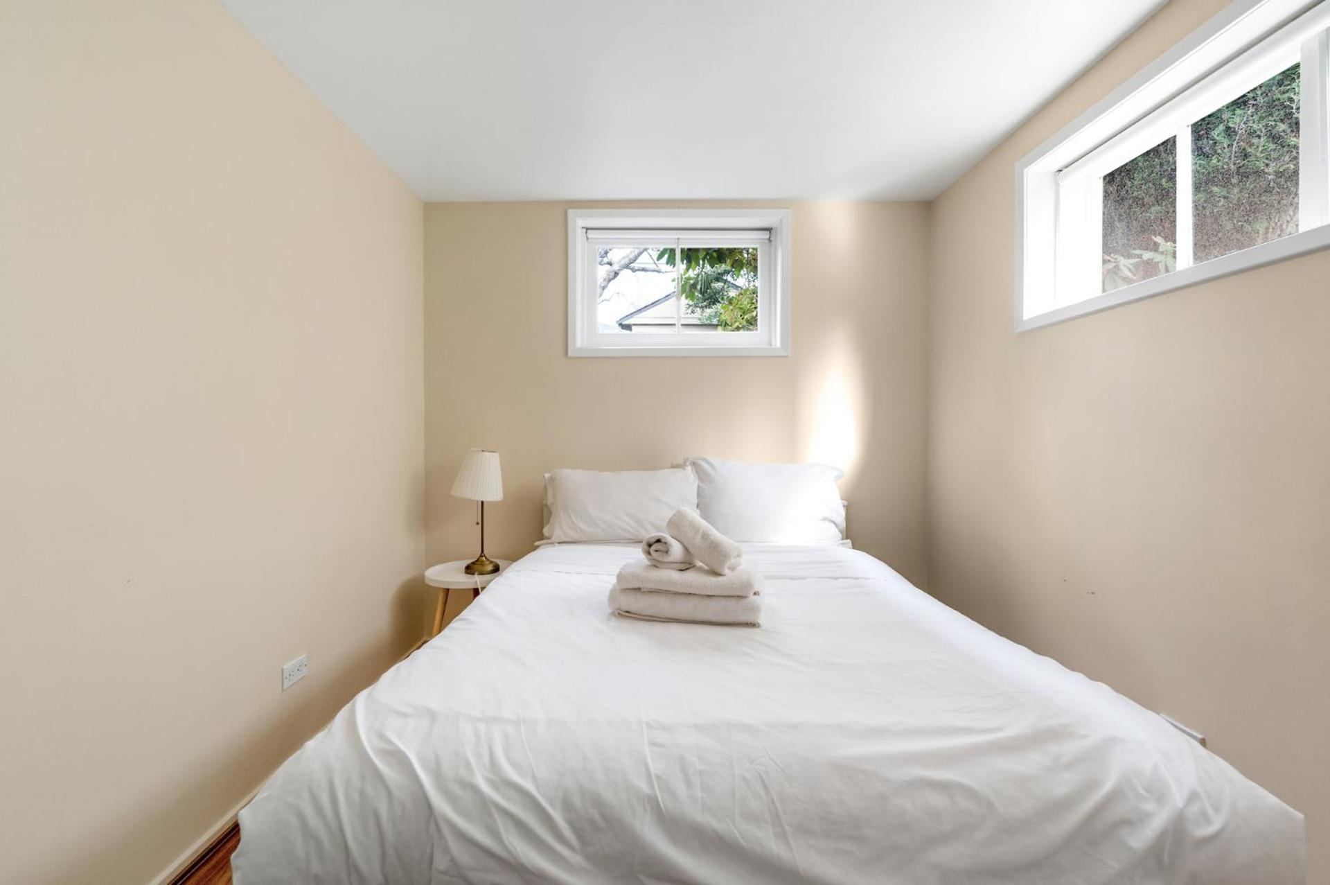 Tranquil Haven Near Attractions 2bd Upper Floor Or 2bd Basement Floor *