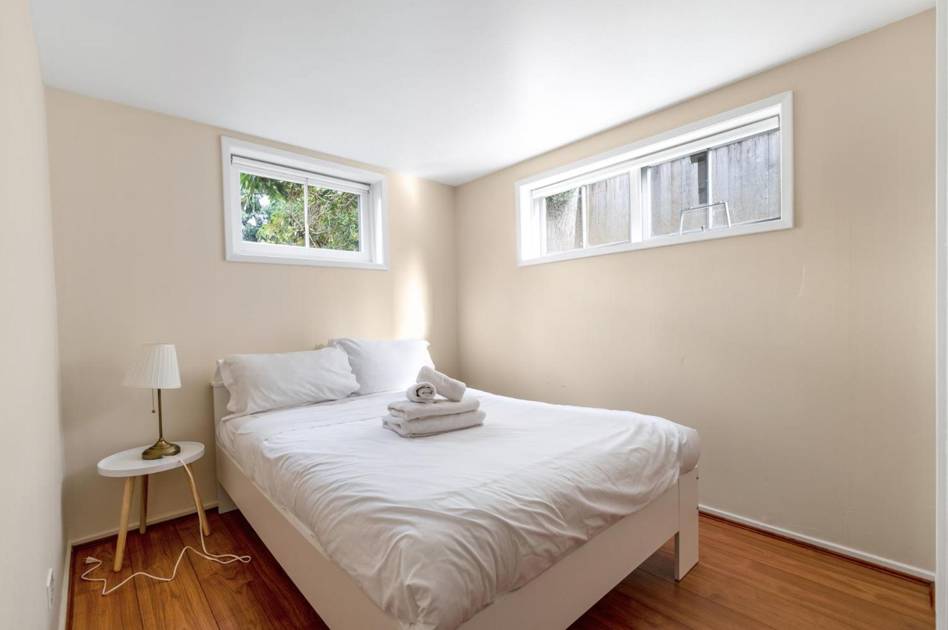 Tranquil Haven Near Attractions 2bd Upper Floor Or 2bd Basement Floor Holiday home *
