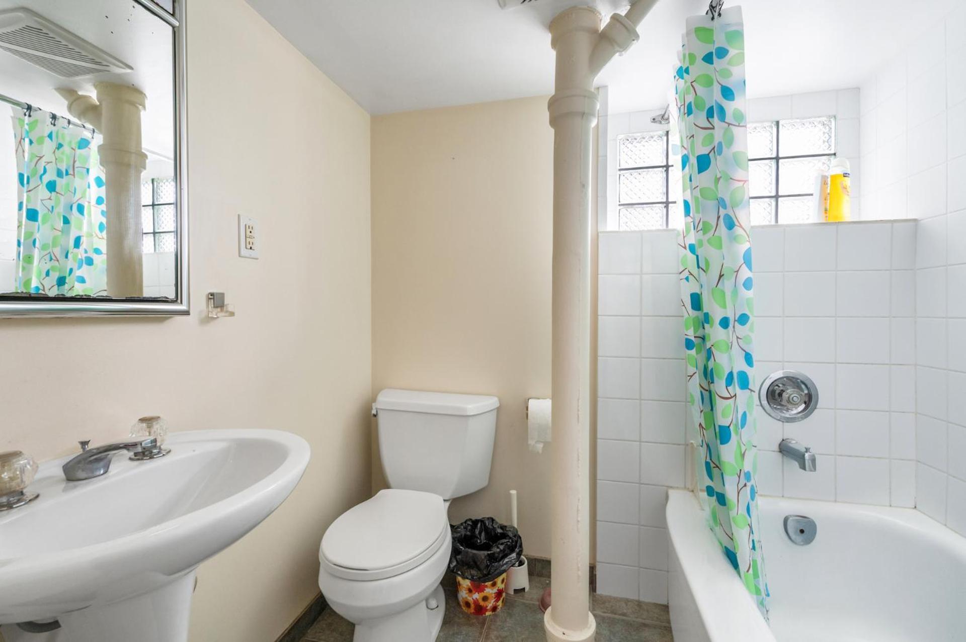Tranquil Haven Near Attractions 2bd Upper Floor Or 2bd Basement Floor Holiday home *