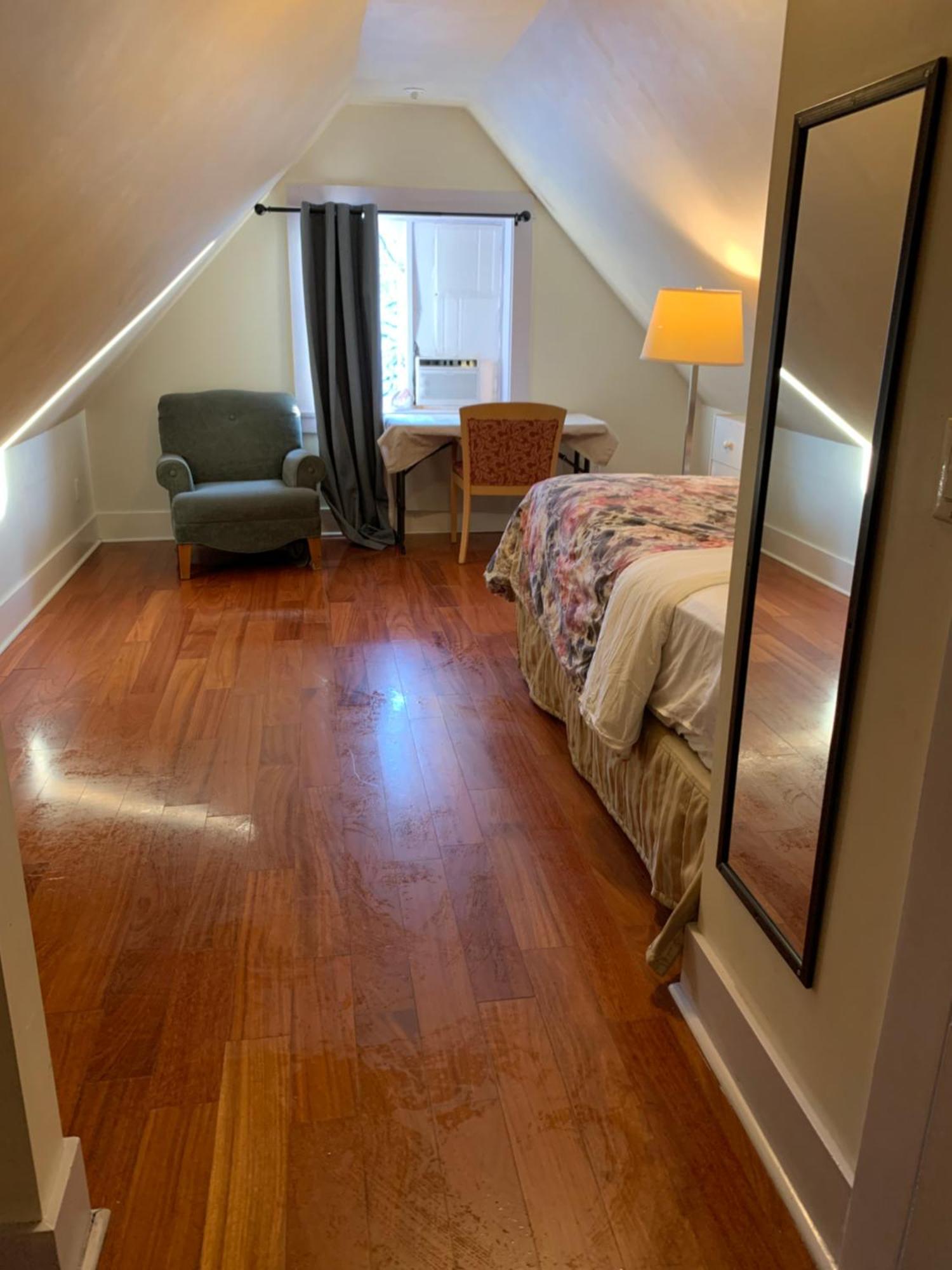 Homestay Cambie