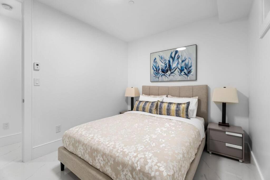 Apartment Brand New 2 Bedroom Point Grey Getaway *