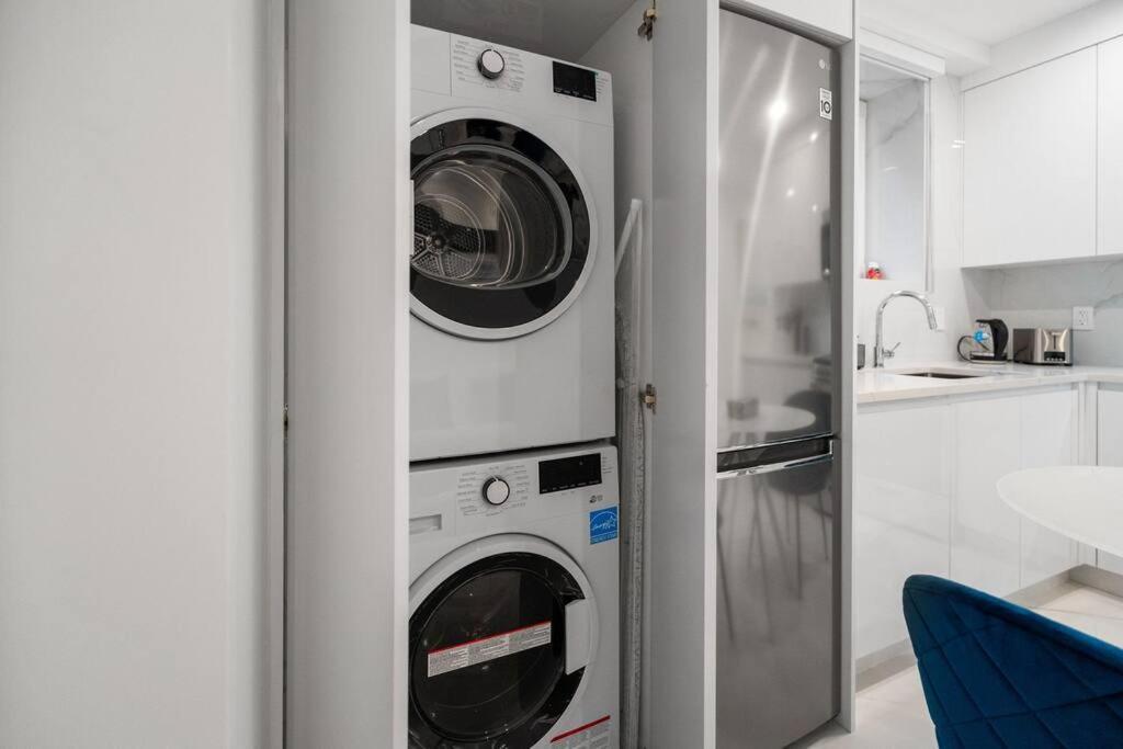 Brand New 2 Bedroom Point Grey Getaway Apartment Vancouver