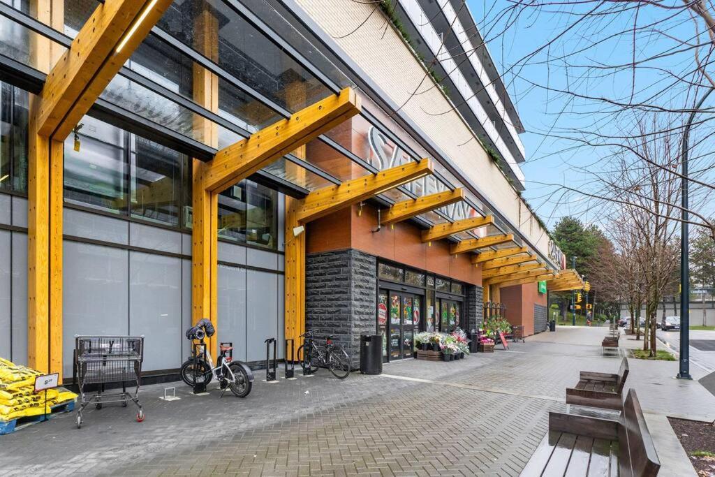 Brand New 2 Bedroom Point Grey Getaway * Vancouver