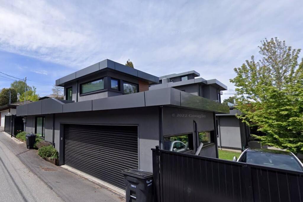 Villa A Tiny House Near Ubc 温哥华ubc小别墅 Vancouver
