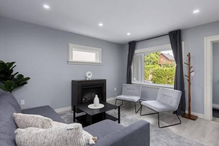 Spacious 4 Bedroom House In Park Drive Holiday home *
