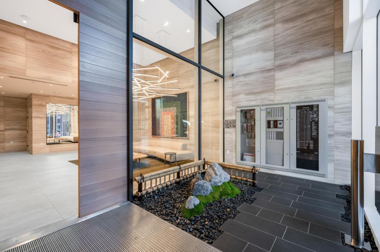 Apartment Urban Oasis Near Joyce Station: 1br Vancouver