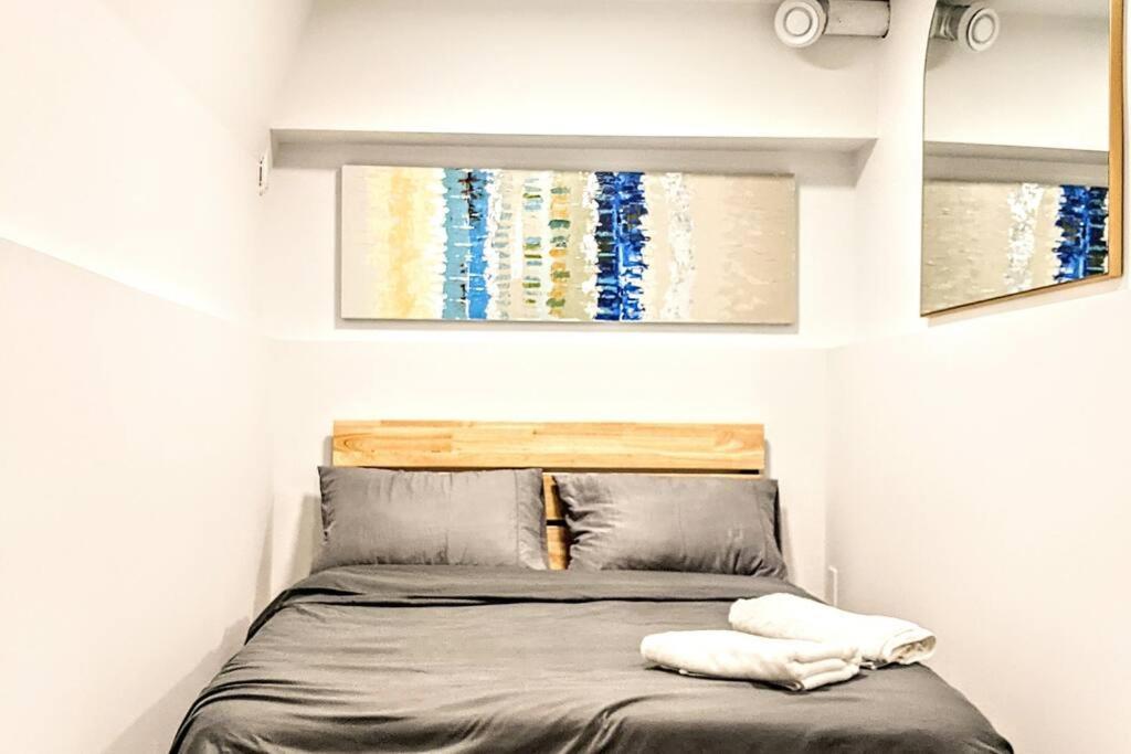 Apartment 2 Bedrooms Free Parking Location *