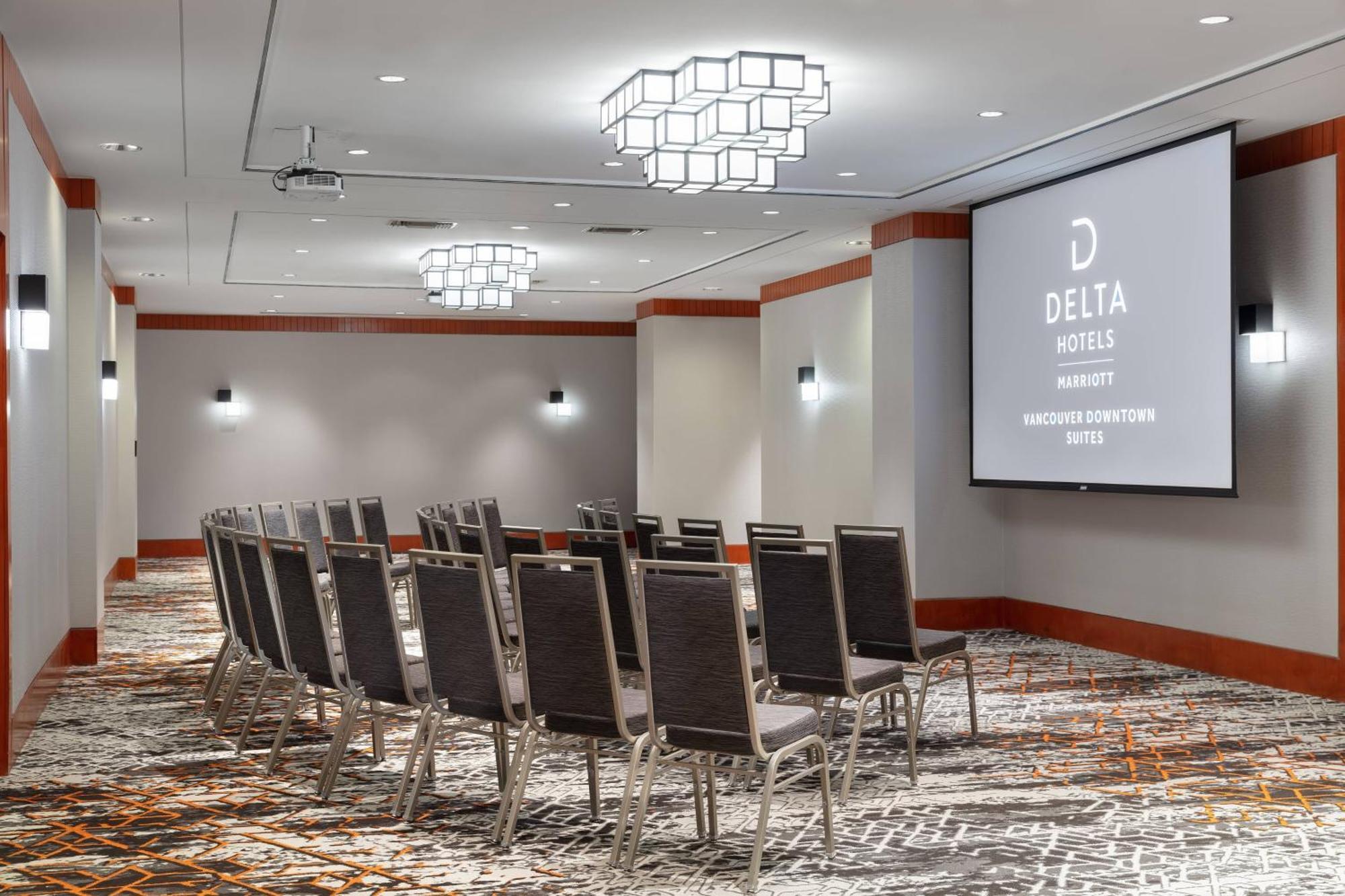 Delta By Marriott Downtown Hotel 4*