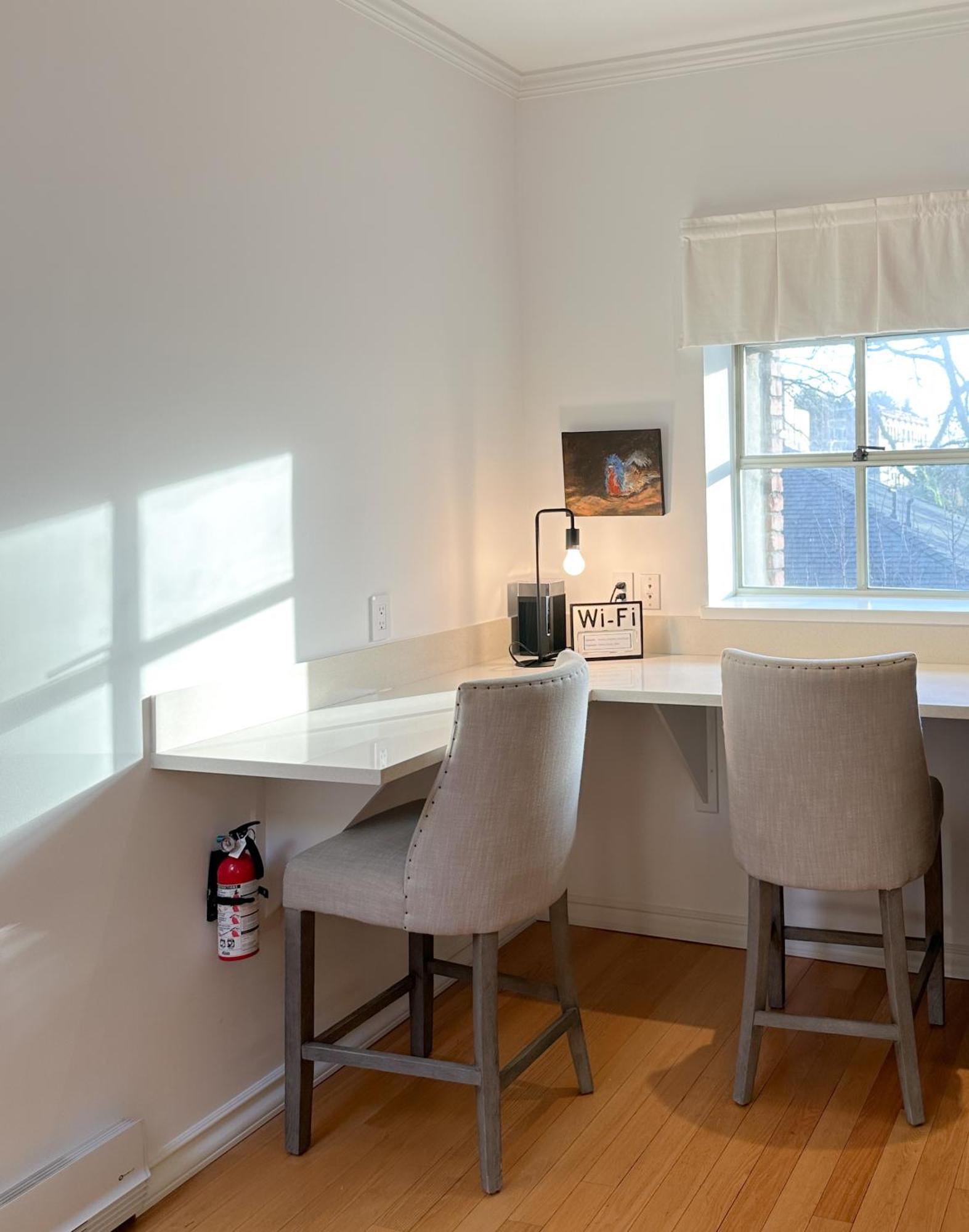 Historic Townhouse In Kitsilano