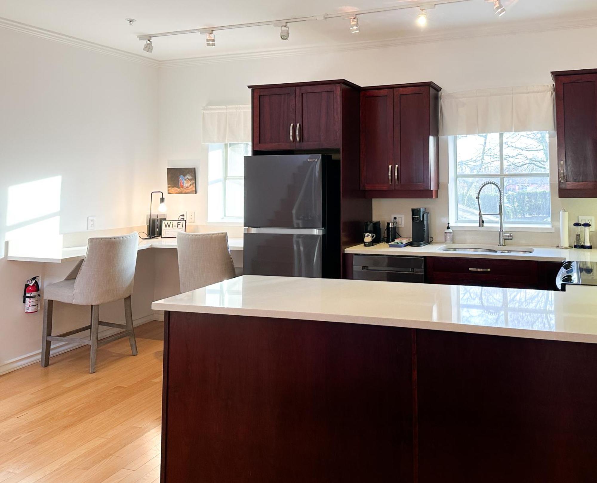 Historic Townhouse In Kitsilano Vancouver