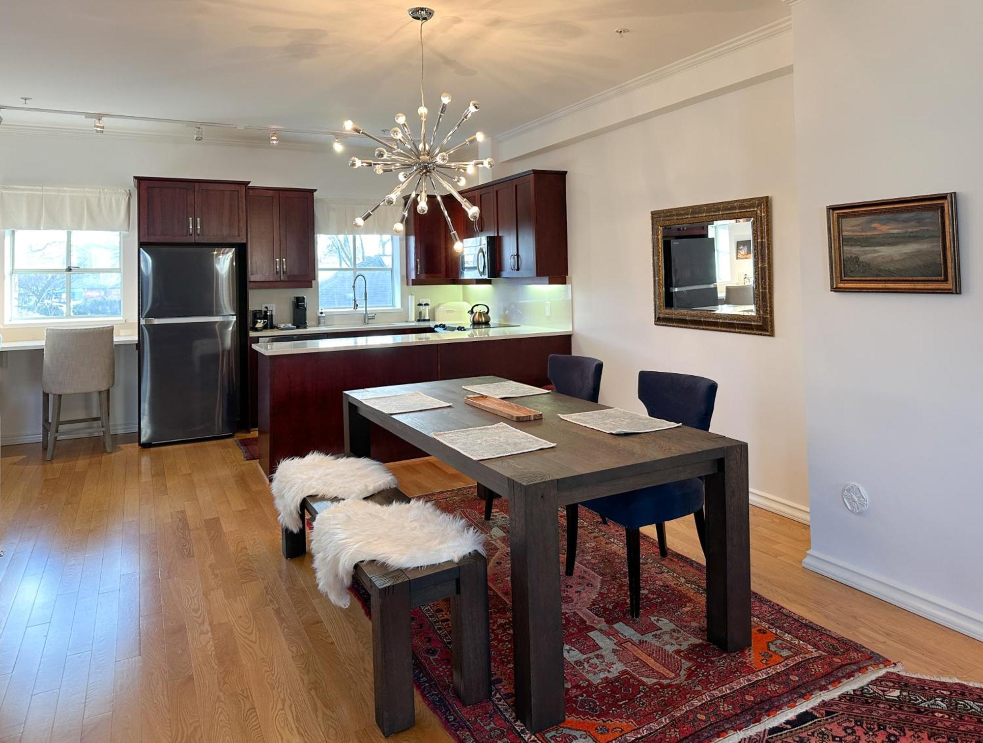 Historic Townhouse In Kitsilano